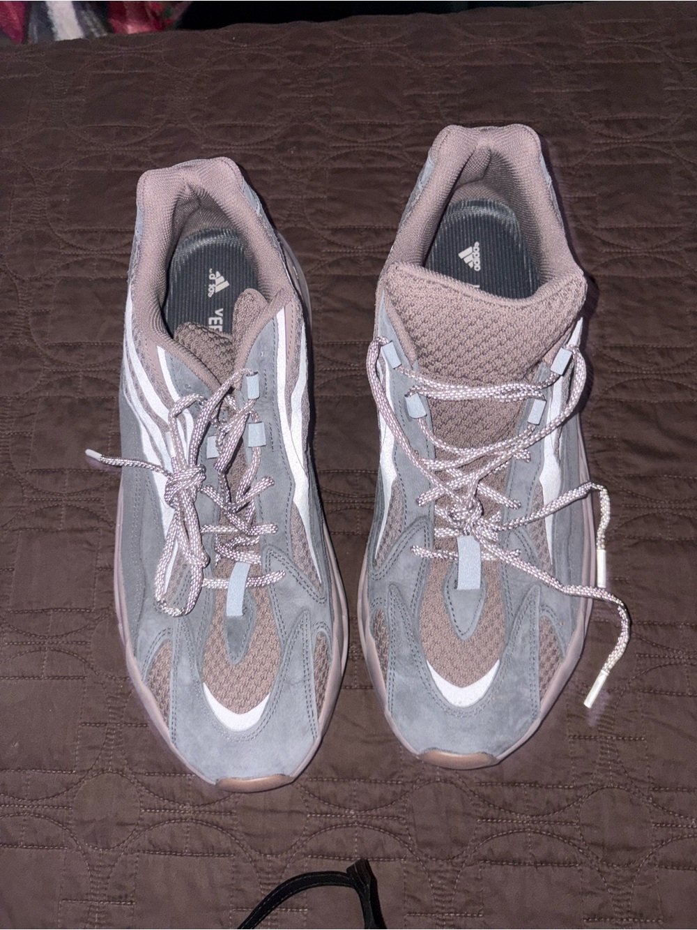 Adidas Yeezy Boost 700 V2 Mauve Size 16